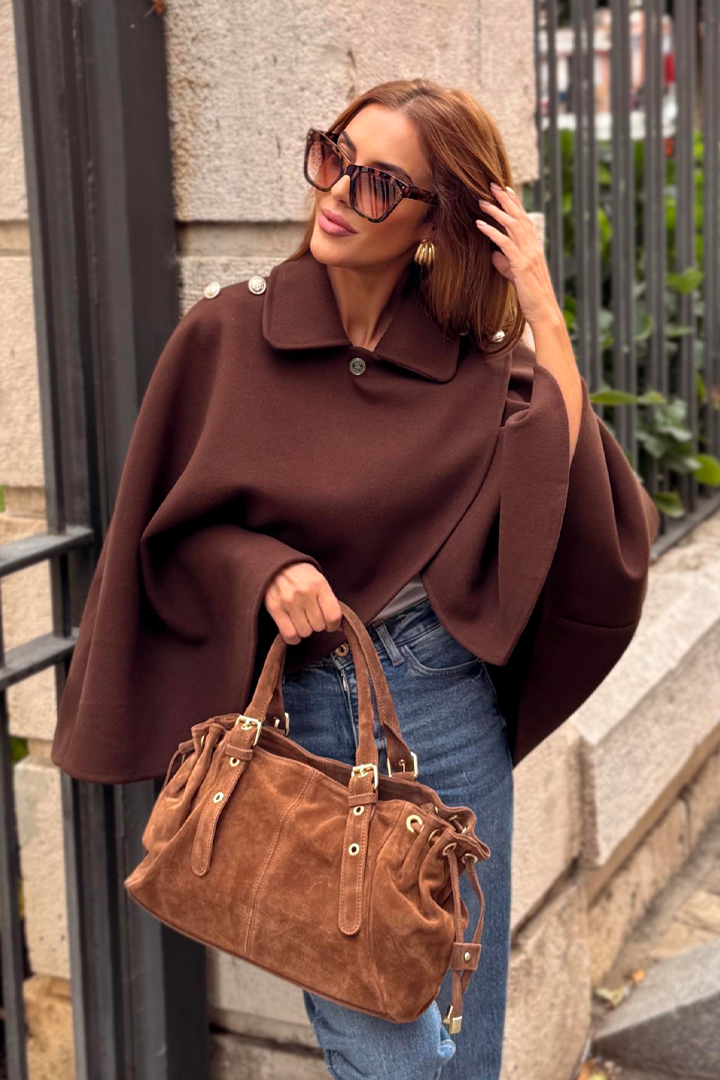 Mantellina Laura