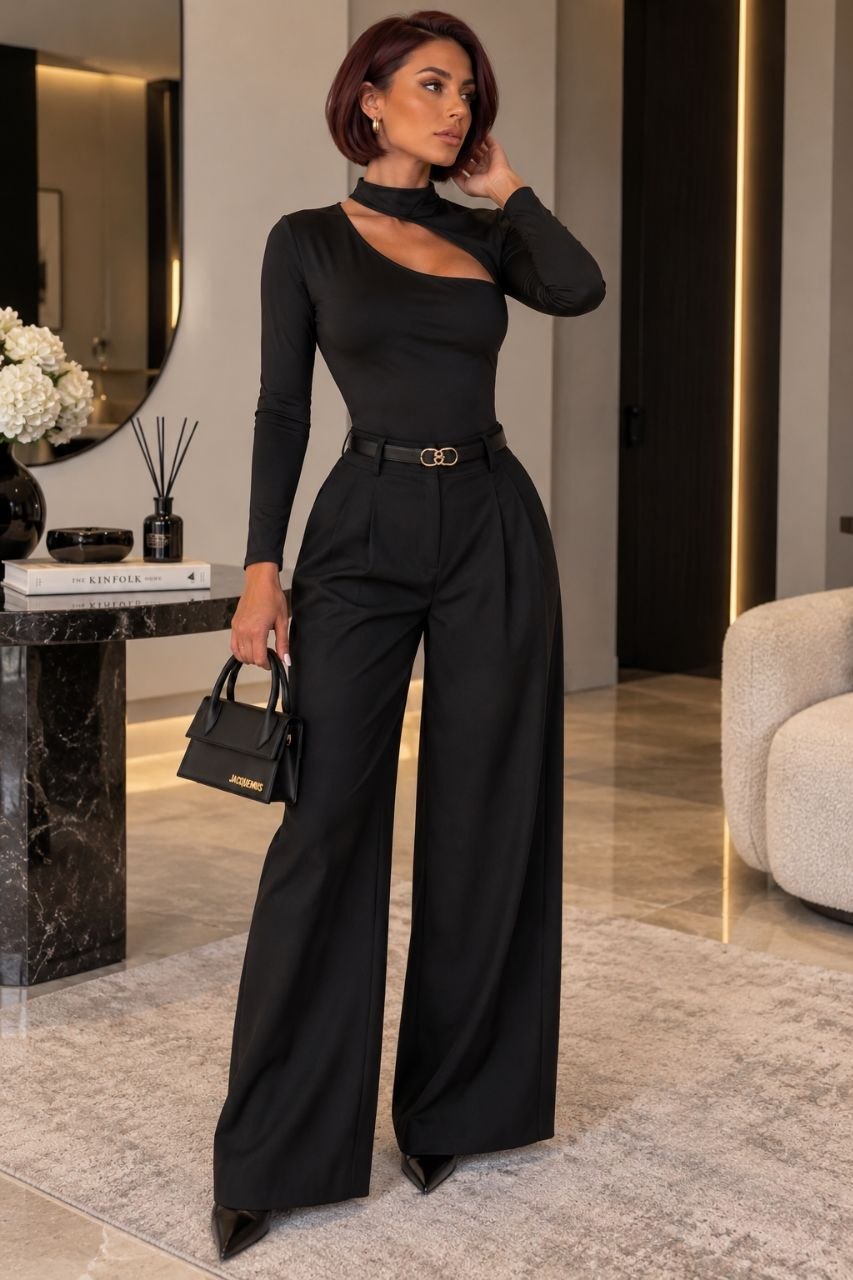 TOTAL BLACK